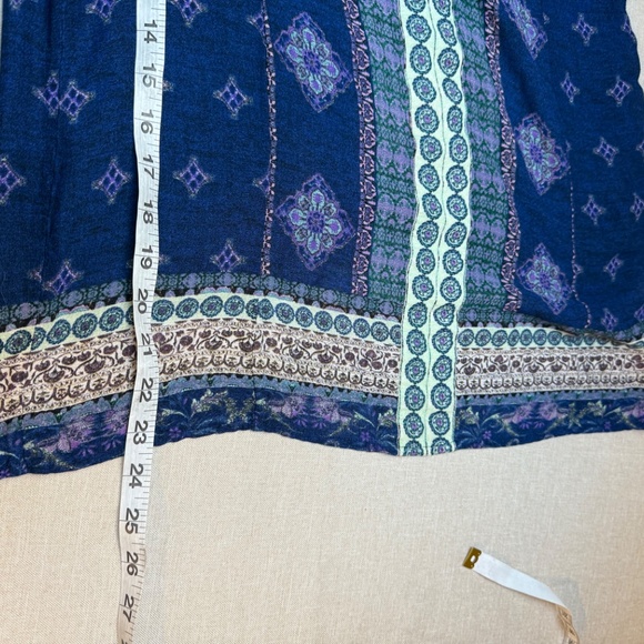 Lucky Brand V Neck Tunic Floral Mosaic Pattern Navy White Purple M - Picture 9 of 11